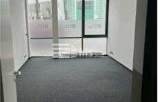 Büro links EG