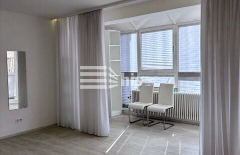 Büro-Praxisfläche 3