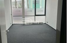 Büro links EG