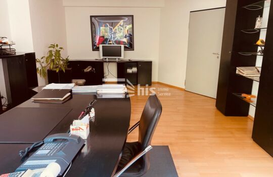Büro  1