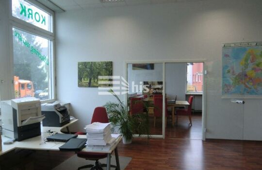 Büro mit Glastüre